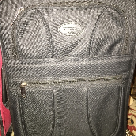 Carry on luggage/handbags in excellent condition - Picture 6 of 8